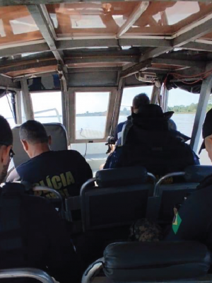 A Polícia Civil do Amazonas (PC-AM), por meio da 51ª Delegacia Interativa de Polícia (DIP) de Benjamin Constant (a 1.121 quilômetros de Manaus), em conjunto com a Secretaria Municipal de Segurança Pública, cumpriu, na quarta-feira (23/07), mandado de busca e apreensão de um adolescente, 14, por ato infracional análogo ao crime de estupro de vulnerável contra uma criança indígena de seis anos. O crime ocorreu em junho deste ano. A apreensão ocorreu na comunidade Bom Caminho, no município.