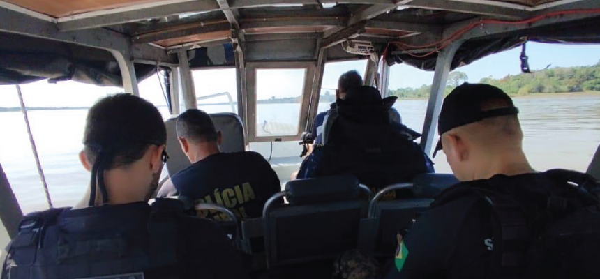 A Polícia Civil do Amazonas (PC-AM), por meio da 51ª Delegacia Interativa de Polícia (DIP) de Benjamin Constant (a 1.121 quilômetros de Manaus), em conjunto com a Secretaria Municipal de Segurança Pública, cumpriu, na quarta-feira (23/07), mandado de busca e apreensão de um adolescente, 14, por ato infracional análogo ao crime de estupro de vulnerável contra uma criança indígena de seis anos. O crime ocorreu em junho deste ano. A apreensão ocorreu na comunidade Bom Caminho, no município.