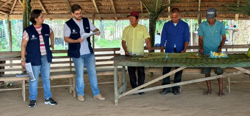 A DPE-AM passou a utilizar materiais institucionais bilíngues em português e Tikuna para atender comunidades indígenas do Alto Solimões...